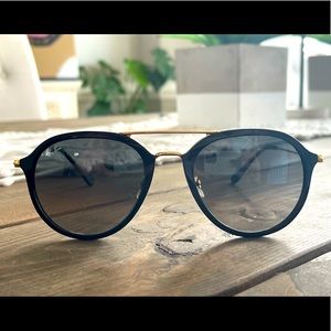 EUC RayBan Black and Gold rim RB4253